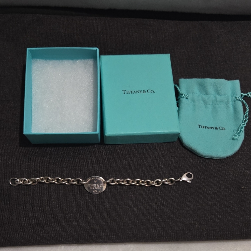 Tiffany & Co. Silver Chain Bracelet with Blue Box